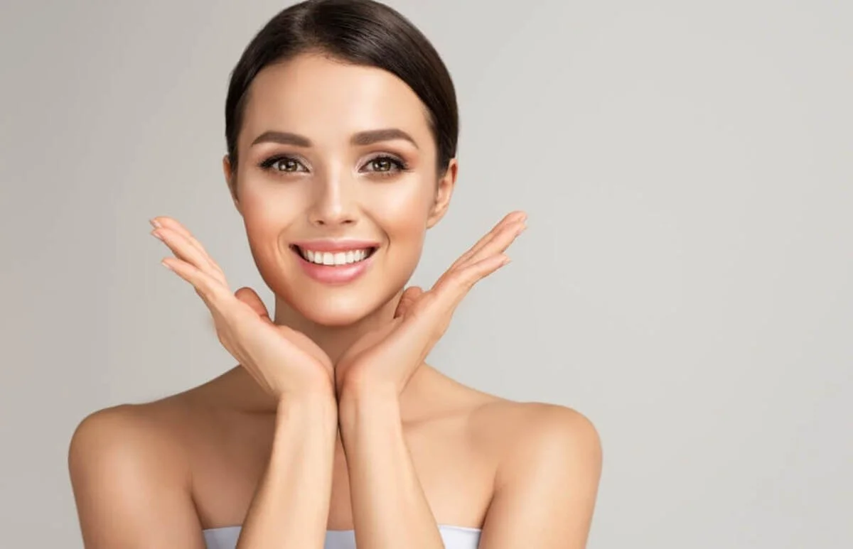 Dentist checking composite bonding – Dubbo NSW